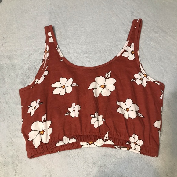 Sleeveless Crop top - Picture 3 of 3
